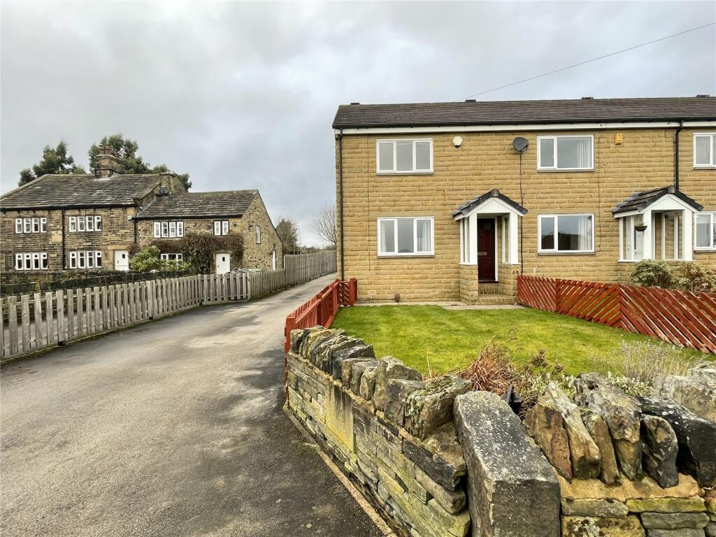 2 bedroom end of terrace house for rent in Hartshead Lane, Hartshead