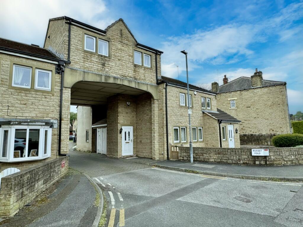 2 bedroom apartment for sale in Russet Fold, Liversedge, WF15
