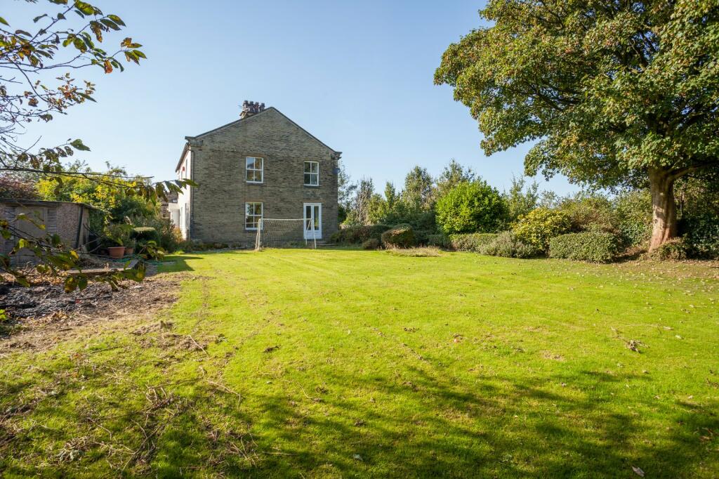 Additional property image - Springfield Terrace, Scholes, BD19
