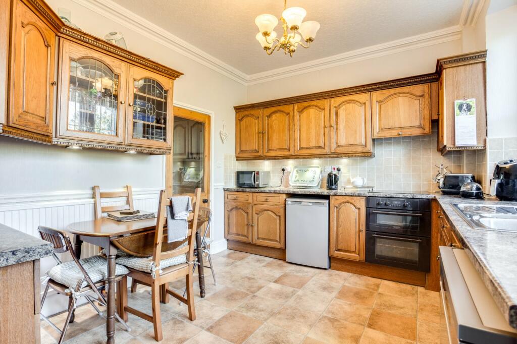 Additional property image - Springfield Terrace, Scholes, BD19