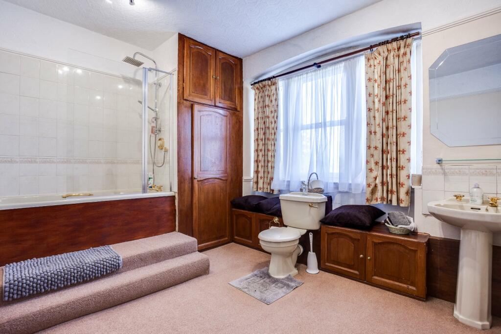 Additional property image - Springfield Terrace, Scholes, BD19