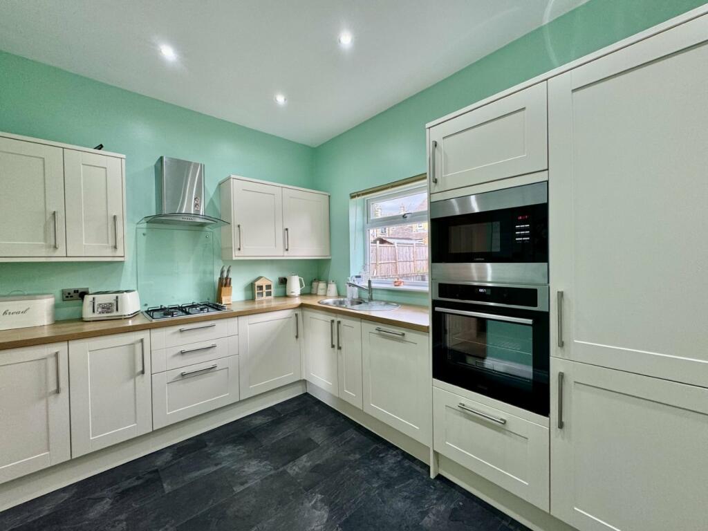Additional property image - Cleckheaton Road, Oakenshaw, BD12