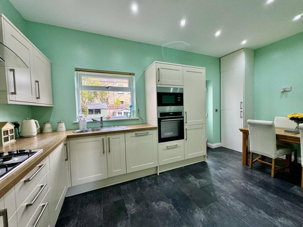 Additional property image - Cleckheaton Road, Oakenshaw, BD12