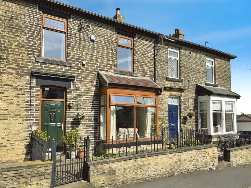 Main image of property: Grange Road, Cleckheaton, BD19