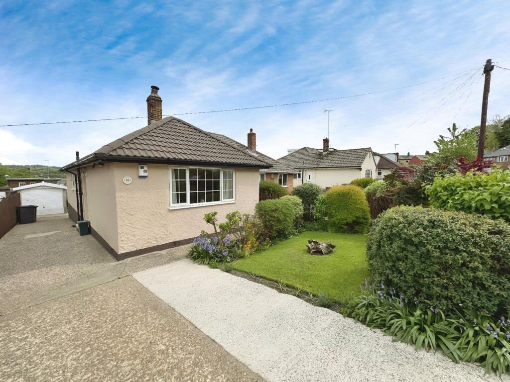 Main image of property: Mount Gardens, Cleckheaton, BD19
