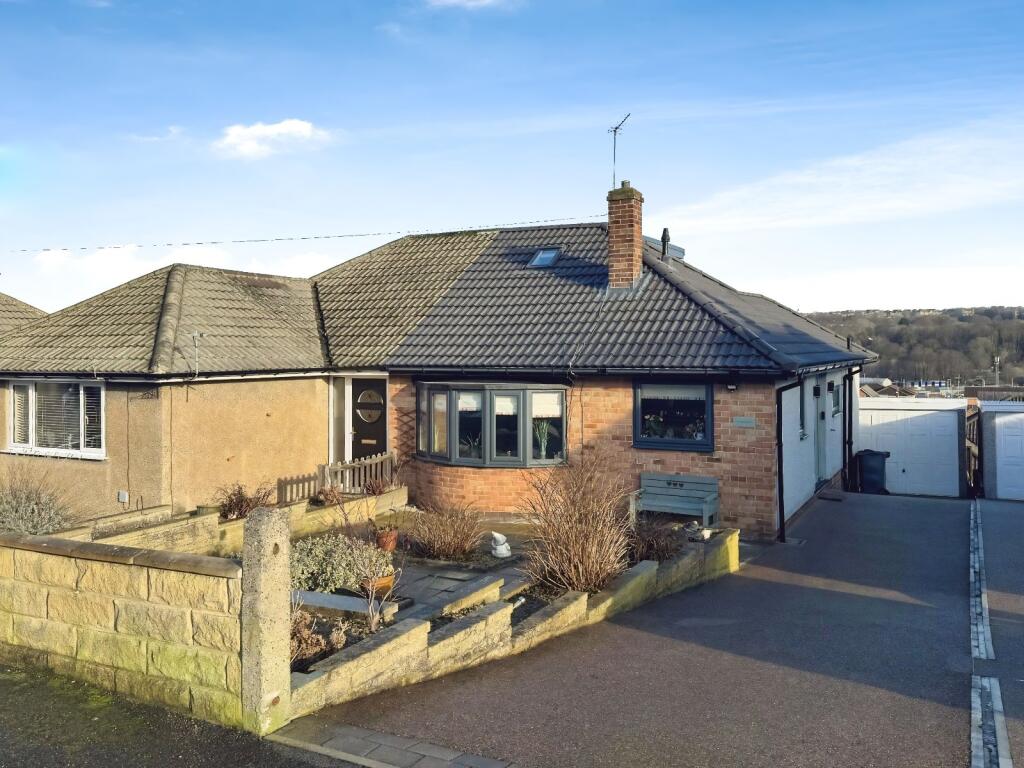 Main image of property: Pyenot Gardens, Cleckheaton, BD19