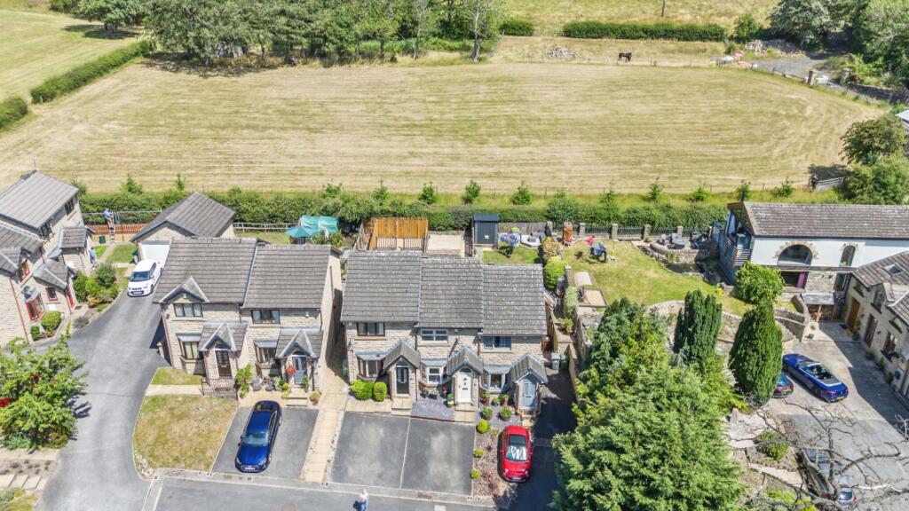 Main image of property: Green Bank, Cleckheaton, BD19