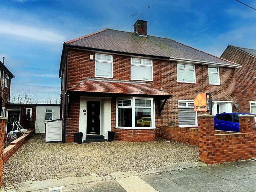 3 bedroom semidetached house for sale in Links Road, Cullercoats, North Shields, NE30