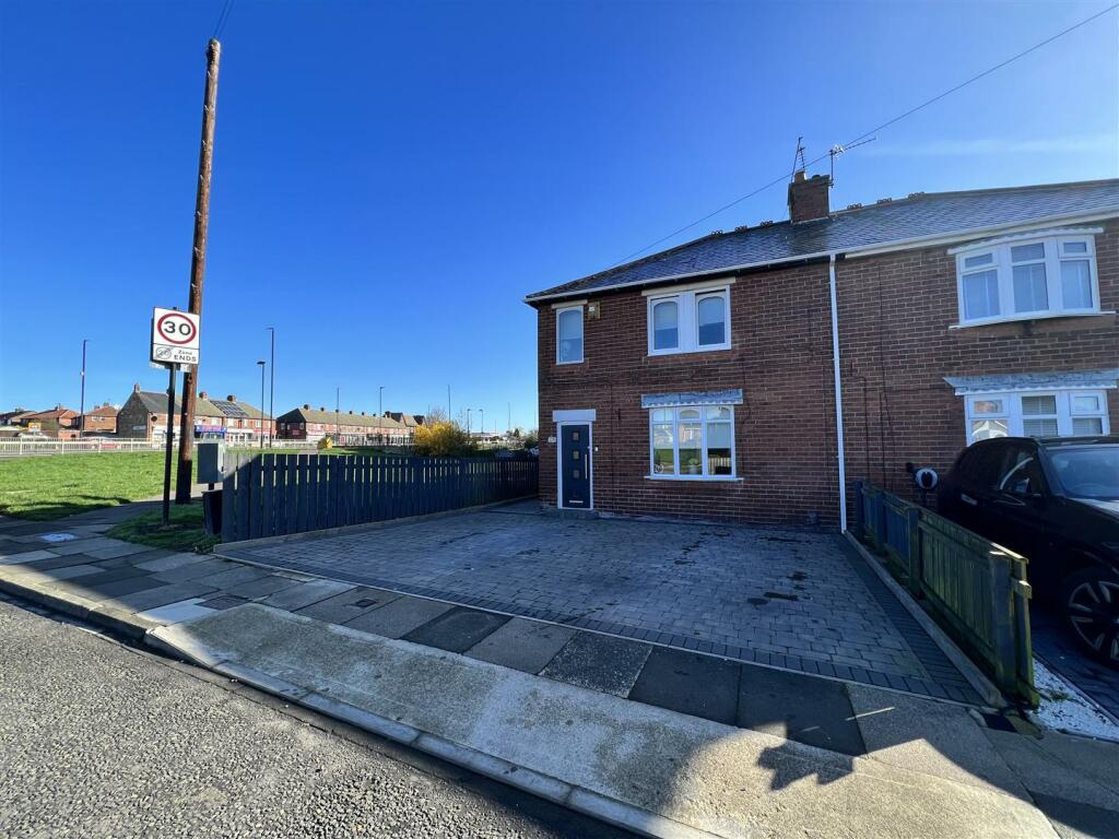 3 bedroom semidetached house for sale in Prospect Avenue, Wallsend, NE28