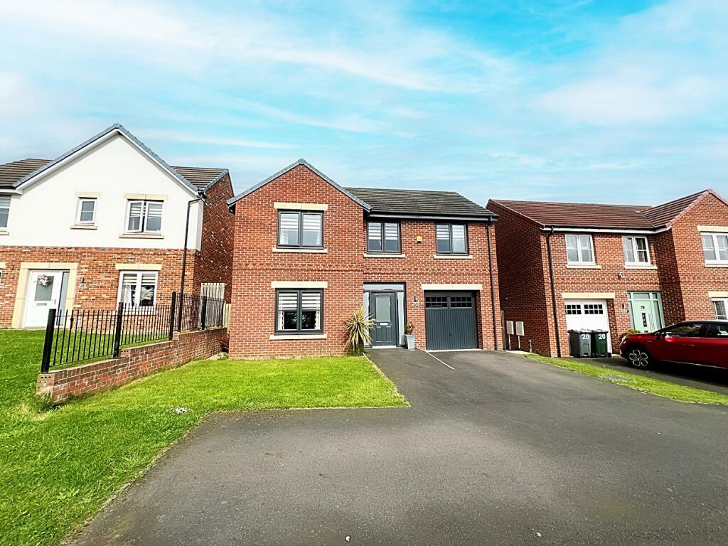 4 bedroom detached house for sale in Hadrian Wynd, Wallsend, NE28