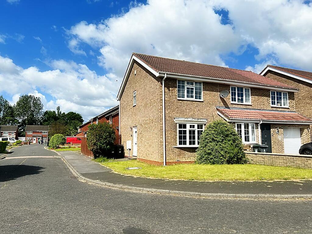 2 bedroom semidetached house for sale in Chelford Close, Wallsend, NE28