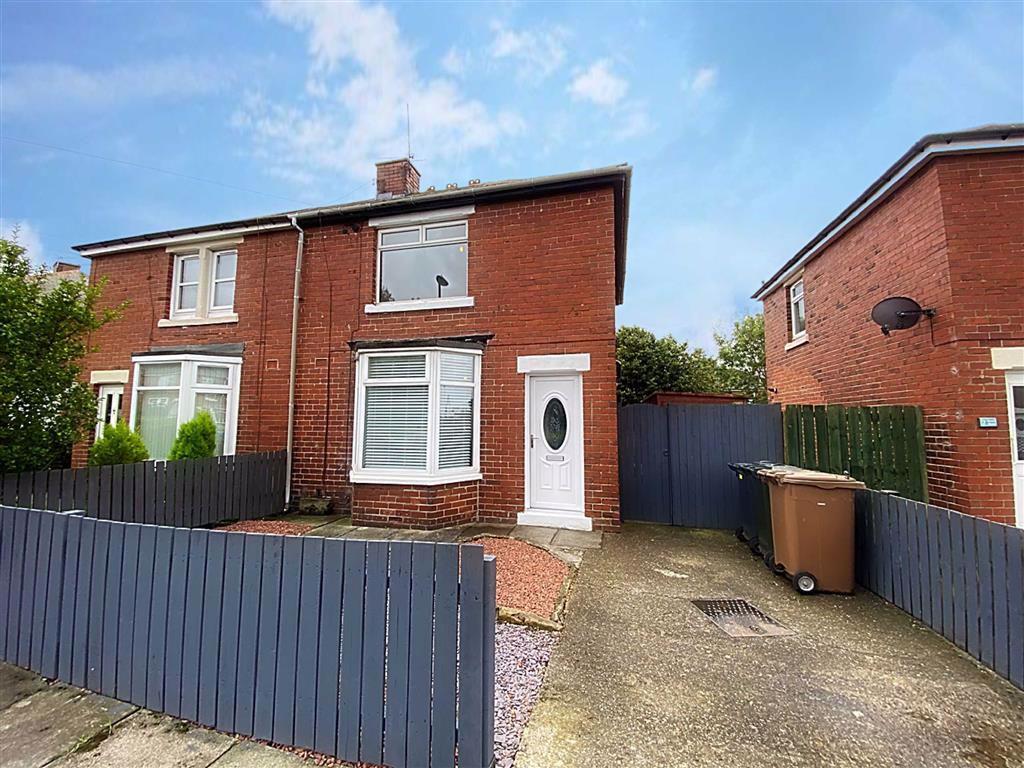 2 bedroom semidetached house for sale in Mason Road, High Farm
