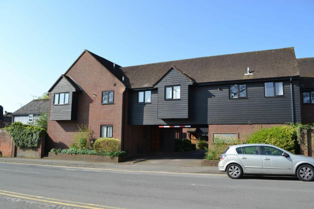 Studio flat for rent in Westmead, The Hart, Farnham, GU9 7HF, GU9