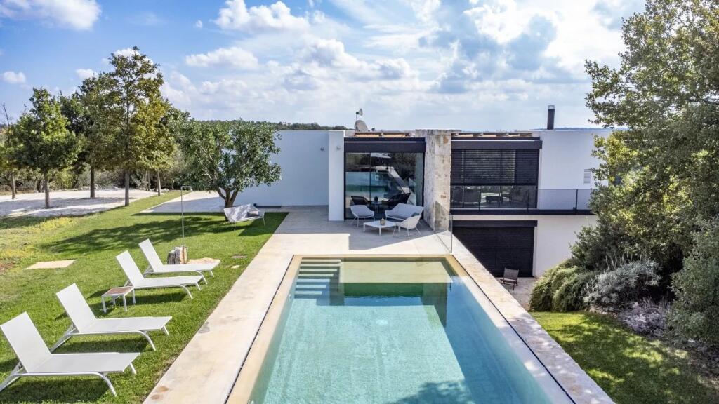 Main image of property: Apulia, Brindisi, Ostuni