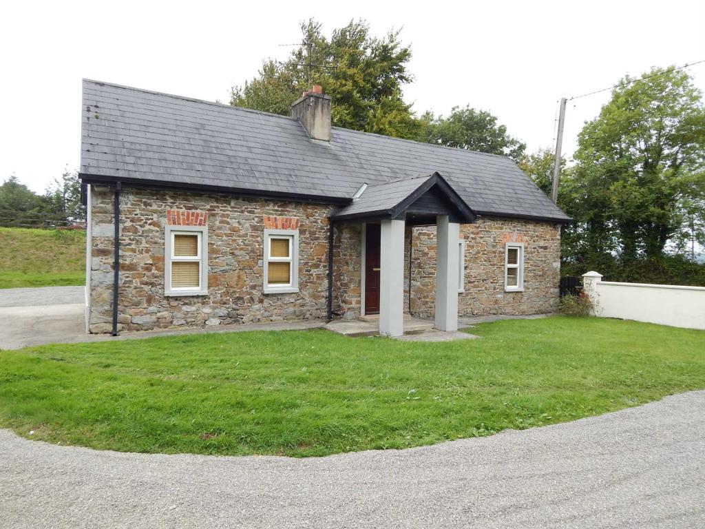 4 bedroom detached house for sale in Glengarriff, Newtownshandrum