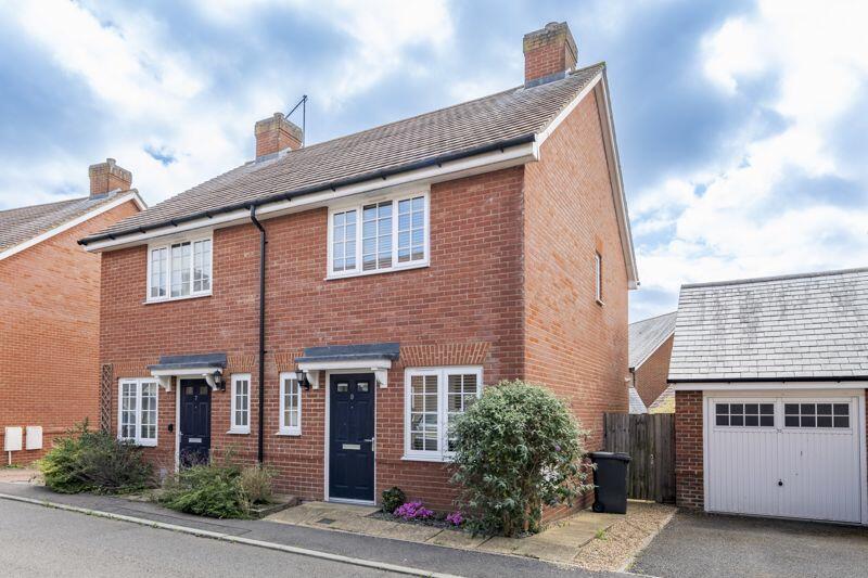 2 bedroom semidetached house for sale in Limestone Way, Maresfield, TN22