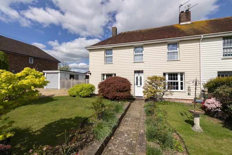 3 bedroom semidetached house for sale in Tower Ride, Uckfield, TN22