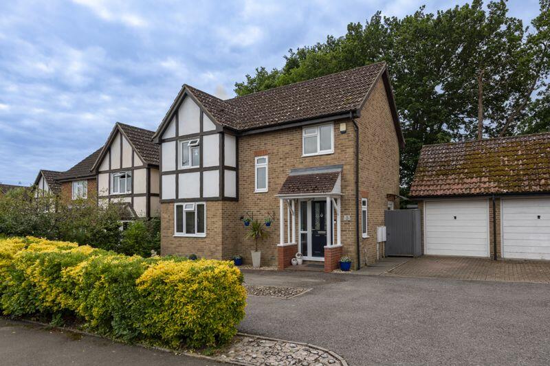 3 bedroom detached house for sale in Mallard Drive, Uckfield, TN22