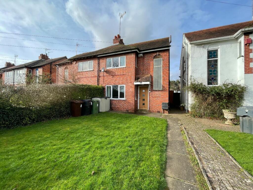 3 bedroom semidetached house for sale in Redditch Road, Alvechurch