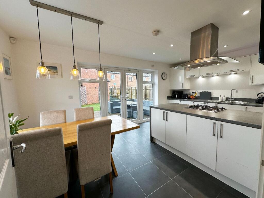 Additional property image - Pease Close, Heathcote, Warwick