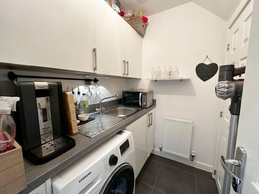 Additional property image - Pease Close, Heathcote, Warwick