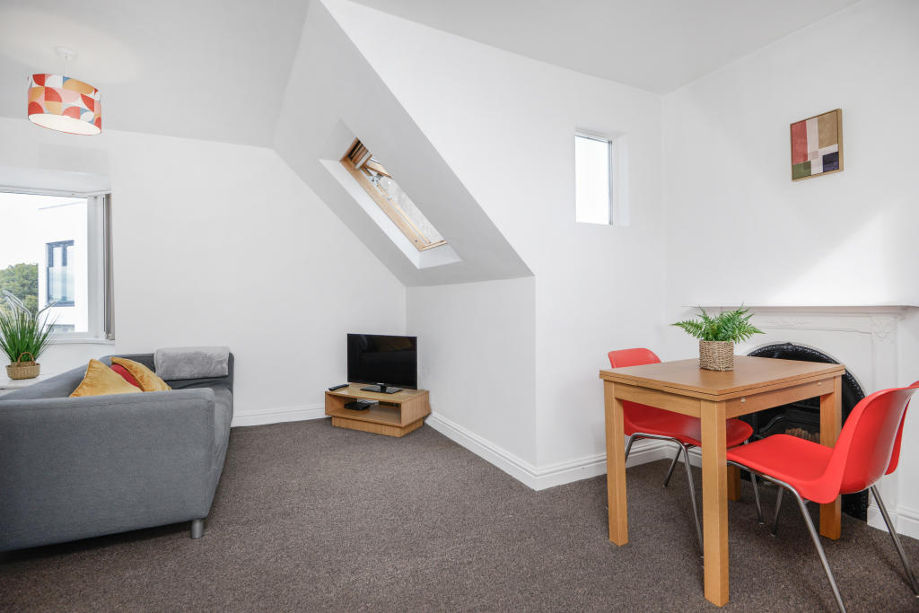 Main image of property: Flat 4, 24 Queen Anne Terrace, Plymouth, Devon, PL4