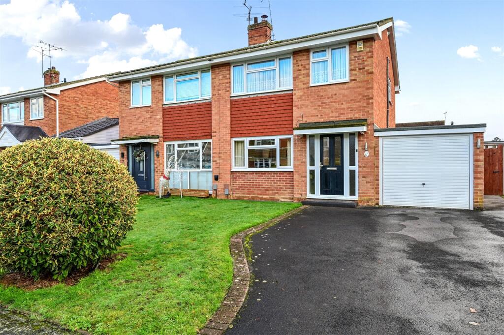 Main image of property: The Spinney, Yateley, Hampshire, GU46