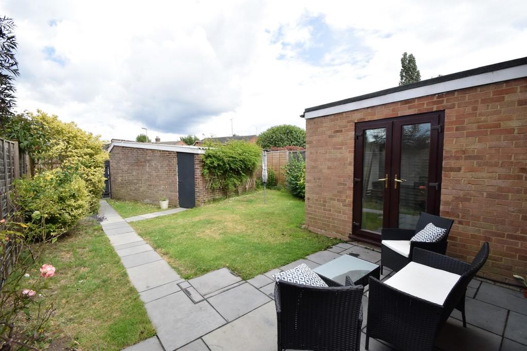 3 bedroom semidetached house for sale in Rosemary Lane, Blackwater, GU17