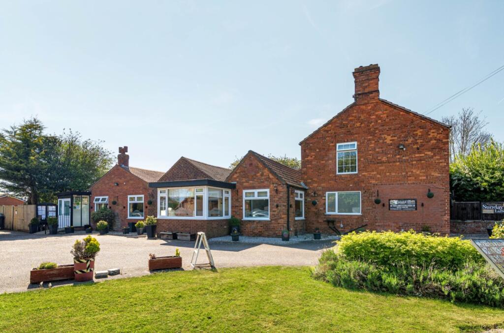 Main image of property: Windmill Restaurant, 46 High Street, Burgh le Marsh, Skegness, Lincolnshire, PE24
