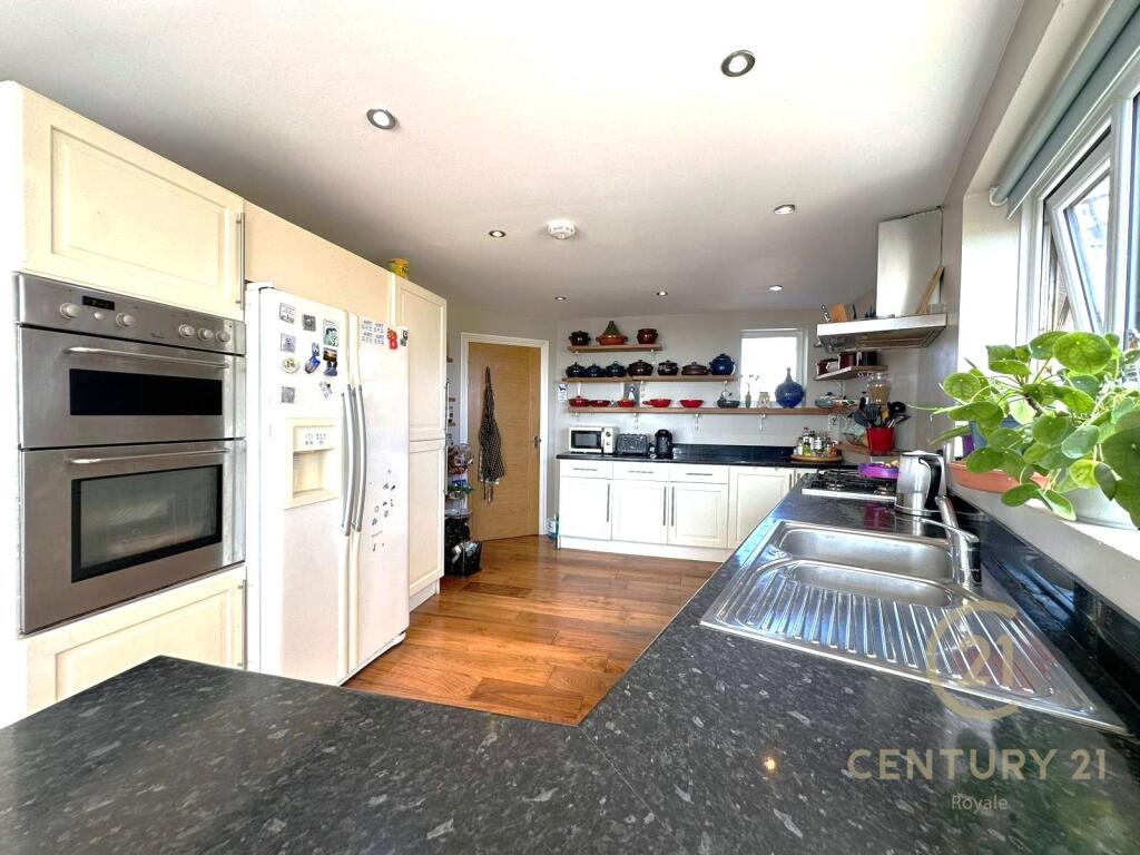 Additional property image - Telscombe Cliffs Peacehaven BN10