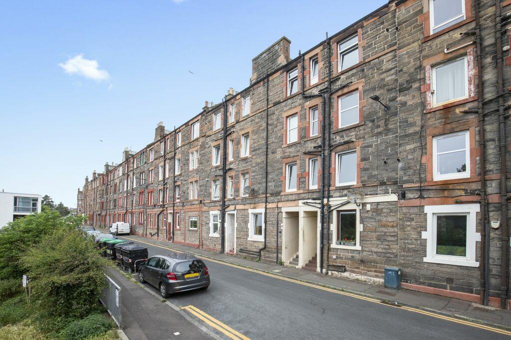 Main image of property: 30 (2F1), Hawthornvale, Newhaven, Edinburgh, EH6 4JN