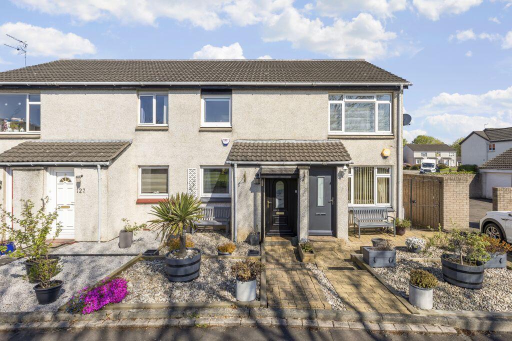 Main image of property: 128 Gyle Park Gardens, Corstorphine, Edinburgh, EH12 8NU
