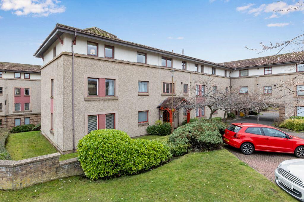 Main image of property: 5 (flat 3) North Werber Place, Fettes, Edinburgh EH4 1TE