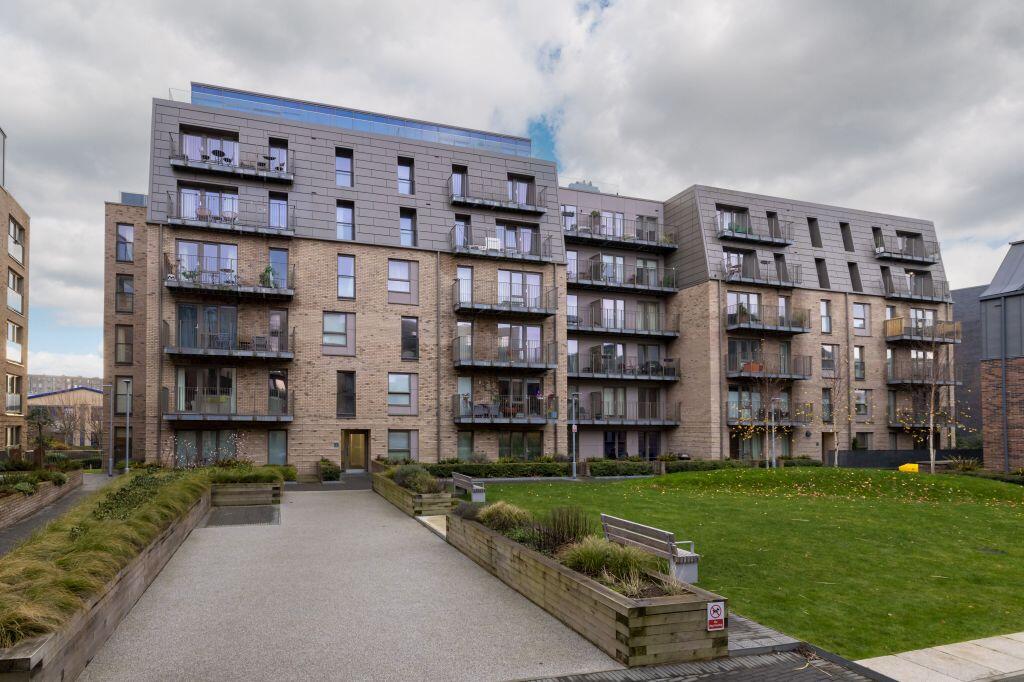 Main image of property: 17 (flat 13), Hughes Close, Canonmills, Edinburgh, EH7 4GN
