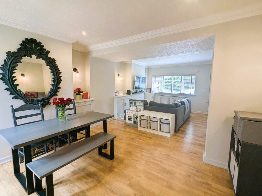 Main image of property: Temple Road, Sale, Greater Manchester, M33