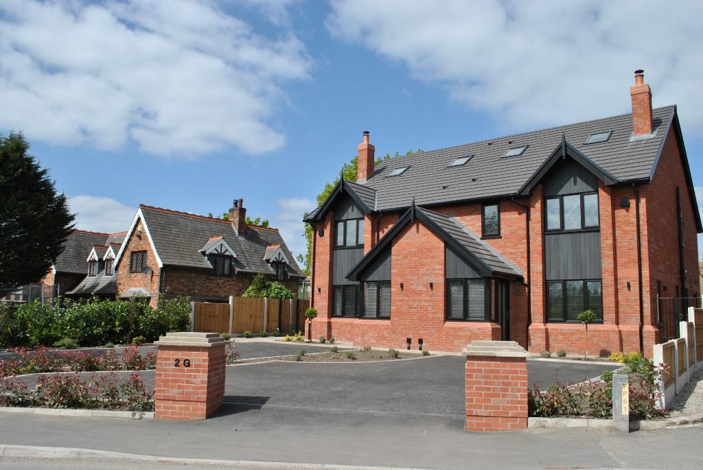 4 bedroom semidetached house for rent in Lane, Manchester