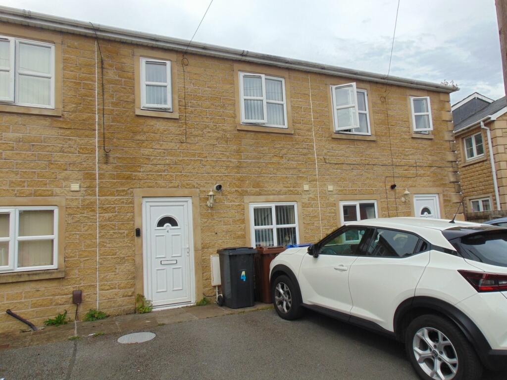 3 bedroom mews property for sale in Cross Street, Great Harwood