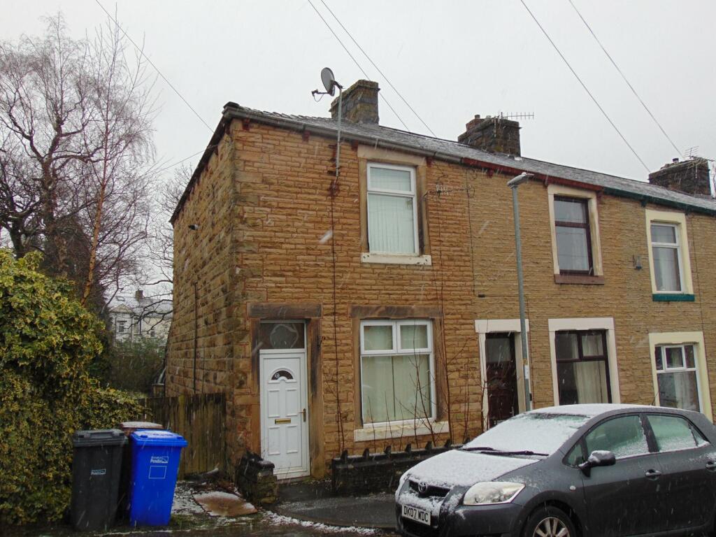 2 bedroom end of terrace house for sale in St James Street, Brierfield