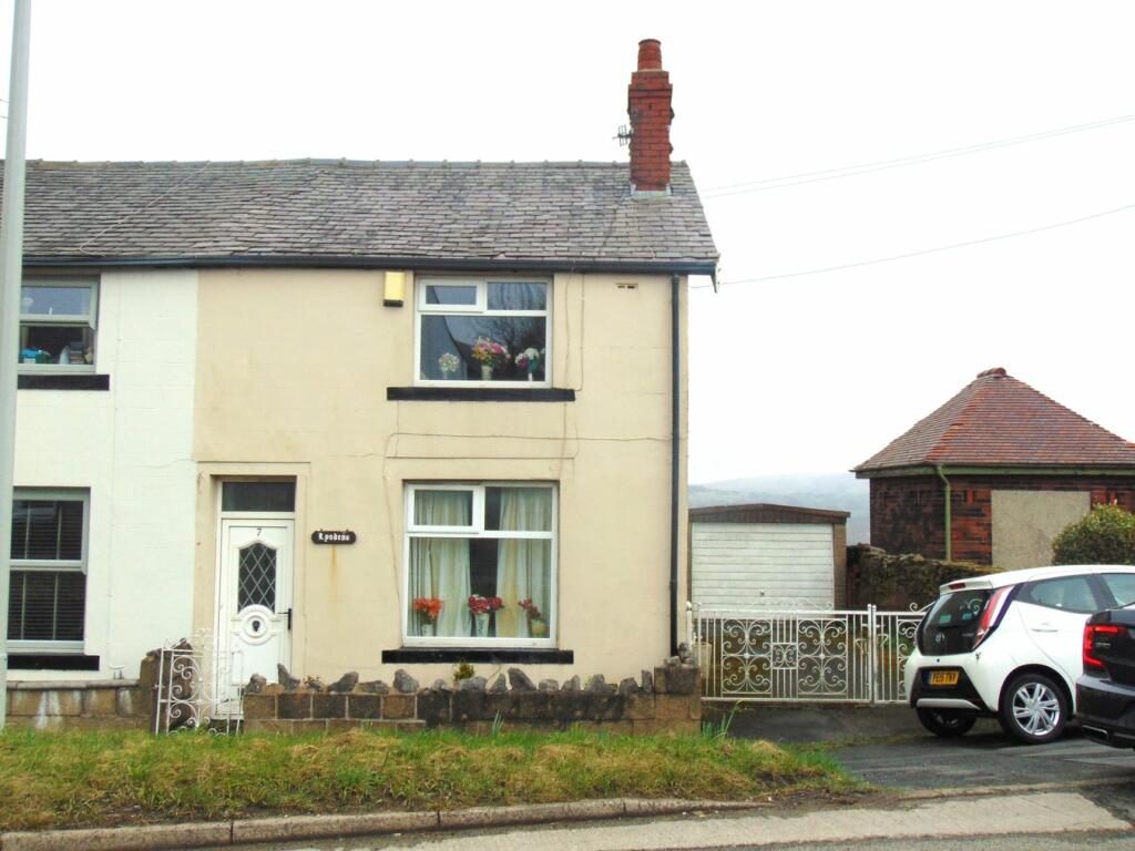 2 bedroom end of terrace house for sale in Accrington Road, Hapton