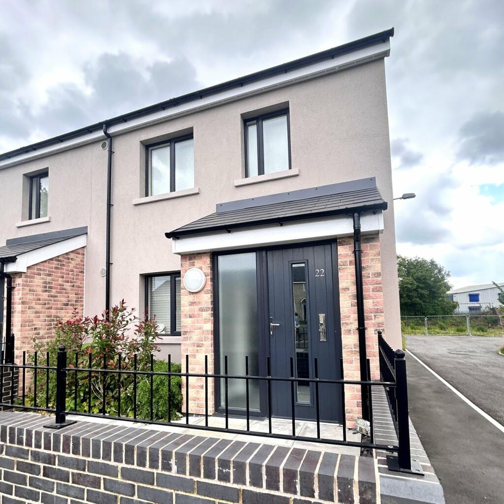 3 bedroom semidetached house for sale in Sycamore Avenue, Burnley, BB12