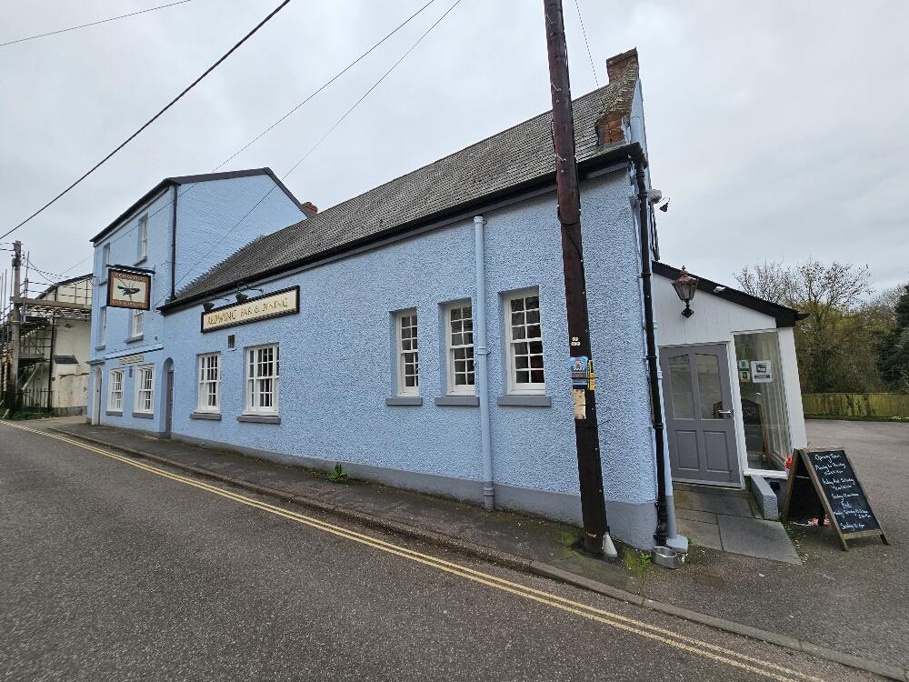 Pub for sale in The Redwing, Church Road, Lympstone, EX8