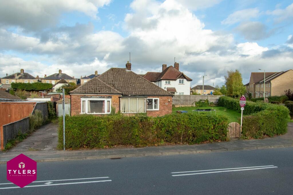 Additional property image - The Avenue, Newmarket, Suffolk, CB8