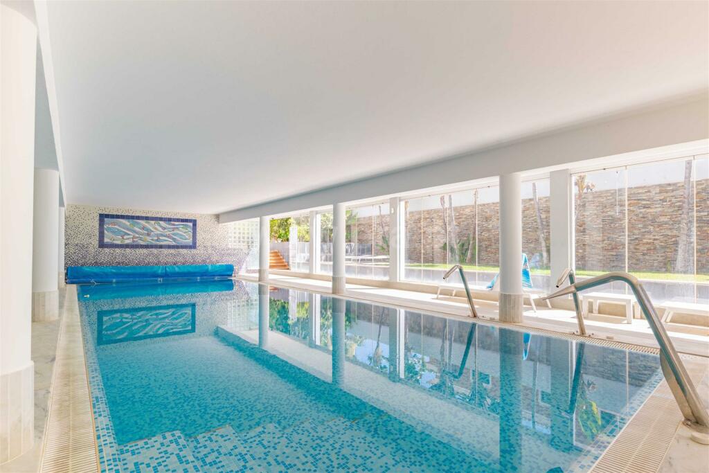 Main image of property: Algarve, Lagoa