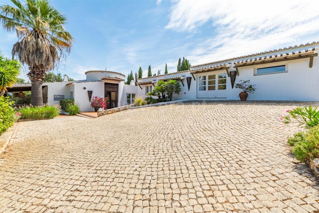 Main image of property: Algarve, Portimão