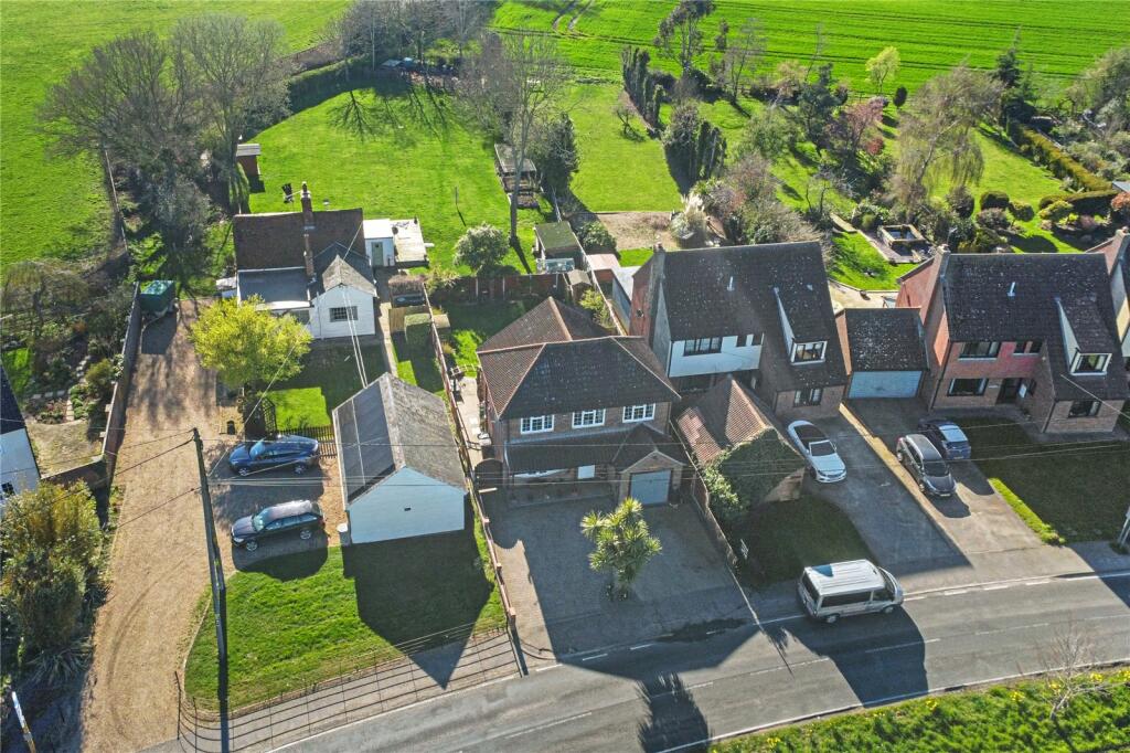 4 bedroom detached house for sale in Shop Road, Little Bromley, Manningtree, Essex, CO11