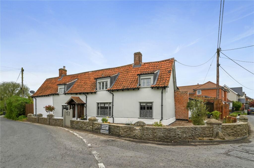 4 bedroom detached house for sale in Raydon, Ipswich, Suffolk, IP7