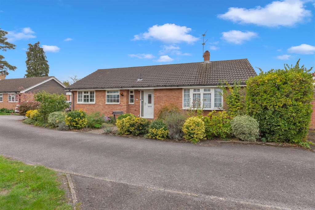 Main image of property: The Maltings, Byfleet