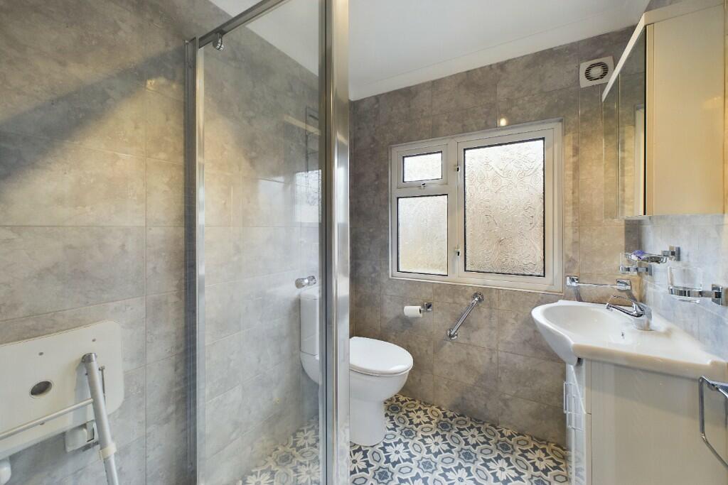 2 bedroom park home for sale in Holly Lodge, Lower Kingswood, KT20