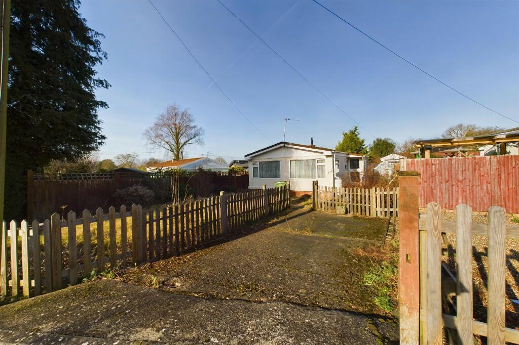 2 bedroom park home for sale in Surrey Hills Residential Park, Boxhill