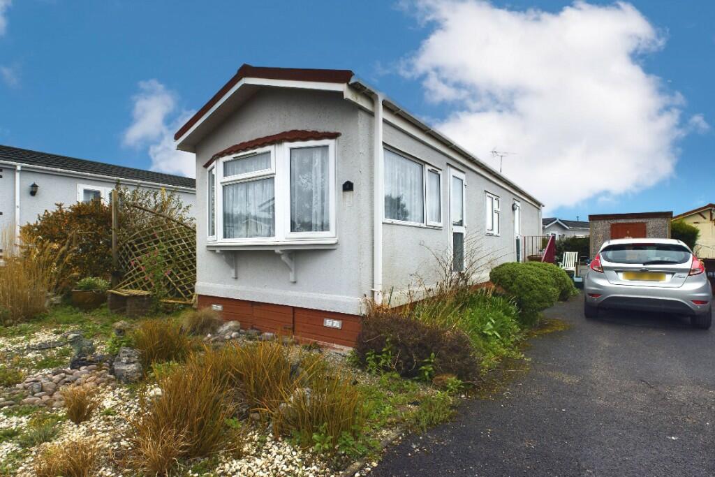 2 bedroom park home for sale in Eighth Avenue, Holly Lodge, Tadworth